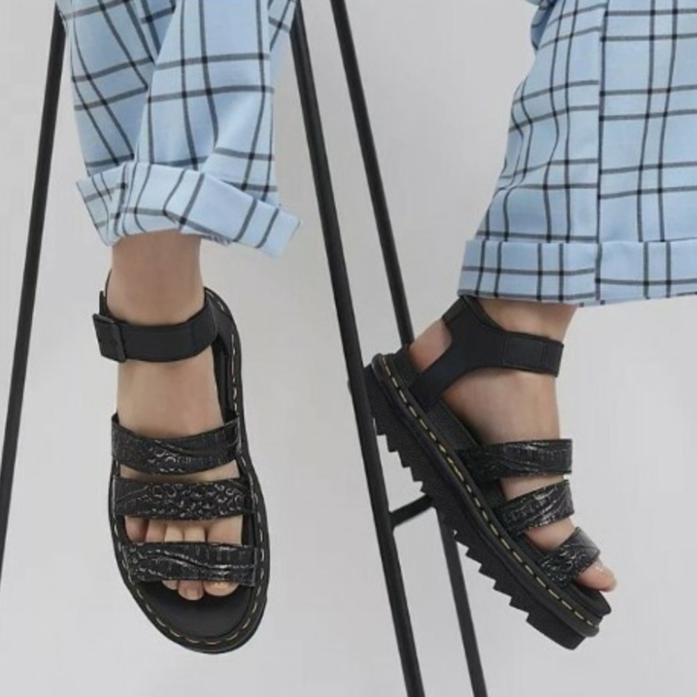 NEW NWT Dr Martens Blaire Gunmetal Wild Croc Emboss Leather Sandals Size US 7